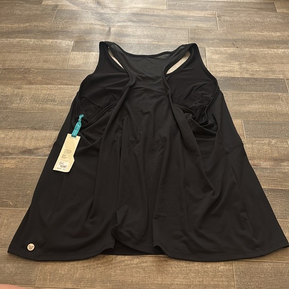 Livi Active Quick Dry Black Tank Top NWT Size 26/28 - Picture 5 of 6